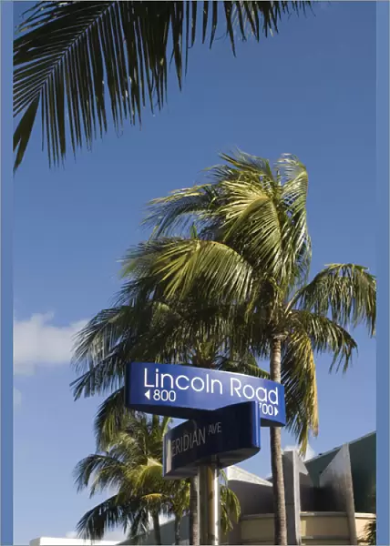 USA-Florida-Miami Beach: South Beach- Lincoln Road  /  Road Sign