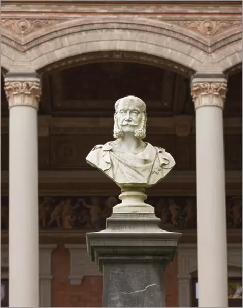 Germany, Baden-Wurttemburg, Baden-Baden, Trinkhalle, Pump Room, bust of Kaiser Wilhelm I