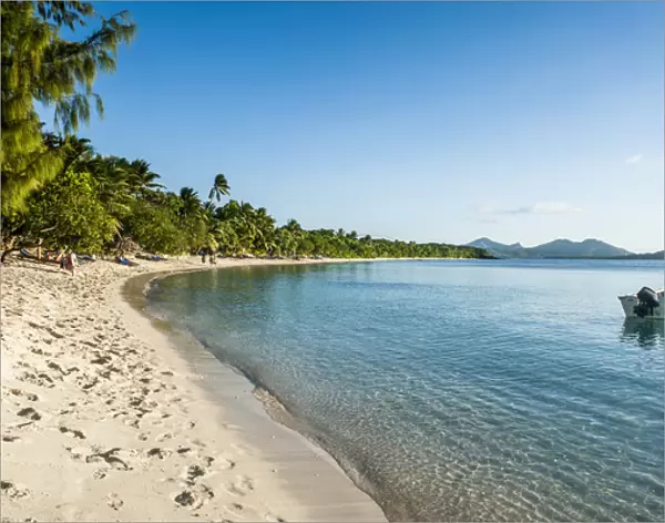 White sand beach, Oarsman Bay, Yasawas, Fiji, South Pacific