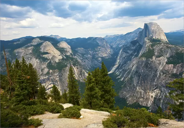 North America, USA, California, Yosemite National Park, Half Dome, North Dome, Basket Dome