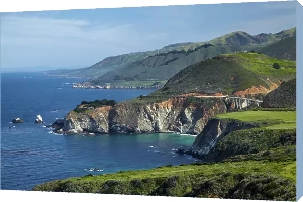 USA, California Central Coast, Big Sur, Pacific Coast Highway, viewed from Hurricane
