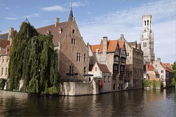 Europe, Belgium, Brugges. Scenic Rozenhoedkaai view of canals of Brugges