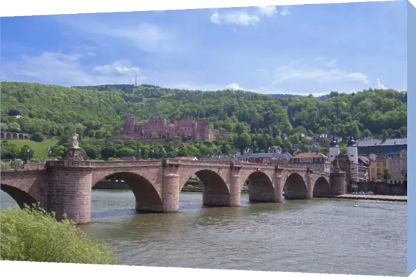 Europe, Germany, Baden-Wurttemberg, Heidelberg, view of Carl Theodor bridge and Heidelberg castle