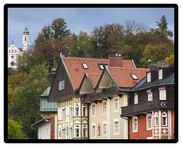 Germany, Bavaria, Bad Tolz, town view towards Kalvarienberg hill