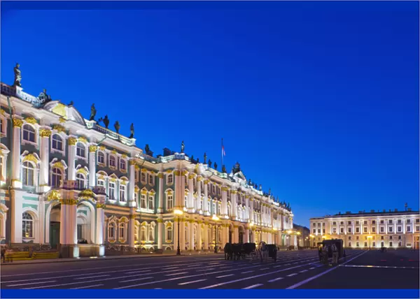 Russia, Saint Petersburg, Center, Winter Palace, Hermitage Museum, Dvortsovaya Square