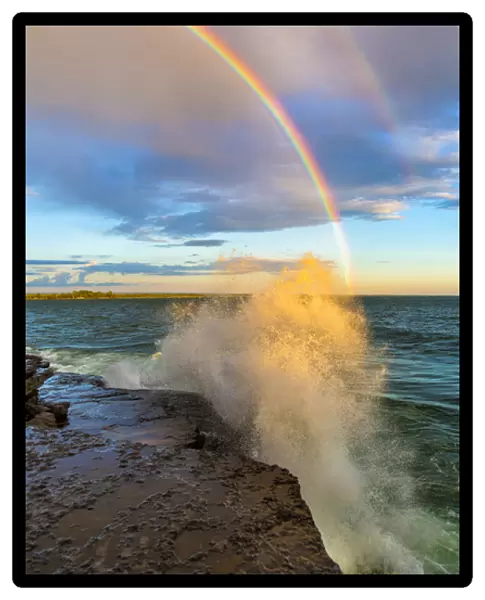 USA, New York, Lake Ontario, Clarks Point. Double rainbow over lake. Credit as