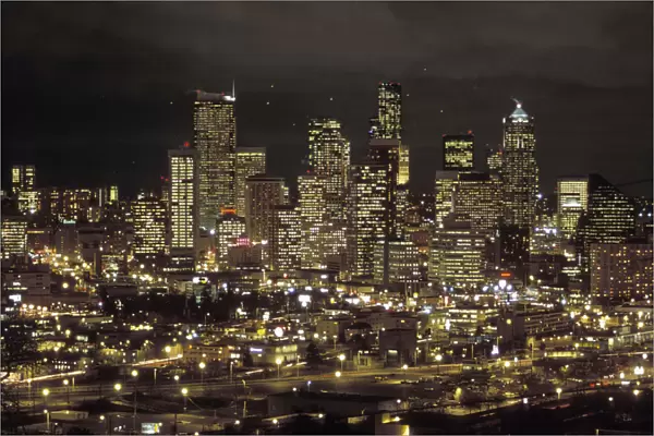 USA, Washington, Seattle. Nighttime skyline of downtown