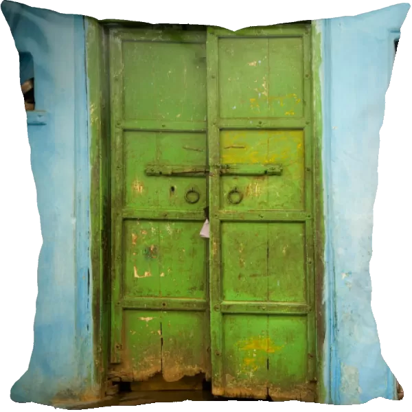 India, Rajasthan. Weathered house door. Credit as: Jim Nilsen  /  Jaynes Gallery  /  DanitaDelimont