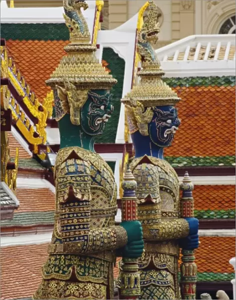 One of six pairs of guardian demons flanking entrance to the Gallery or Phra Rabiang