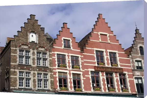 Belgium, West Flanders, Bruges, restaurant in the market square
