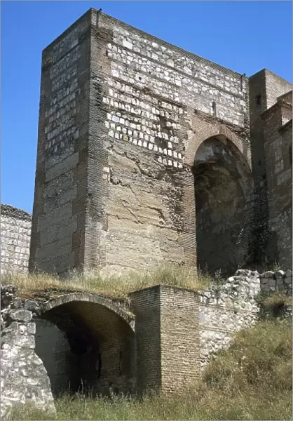 Escalona. Castle of Muslim origin rebuilt in the fifteenth century by King John II of Castile