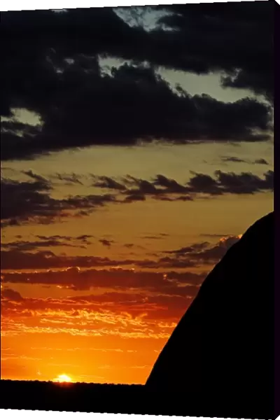 Sunrise, Uluru  /  Ayers Rock, Uluru - Kata Tjuta National Park, World Heritage Area