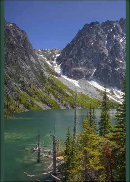 NA, WA, Alpine Lakes Wilderness, Colchuck Lake, with view up Aasgard Pass, Dragontail