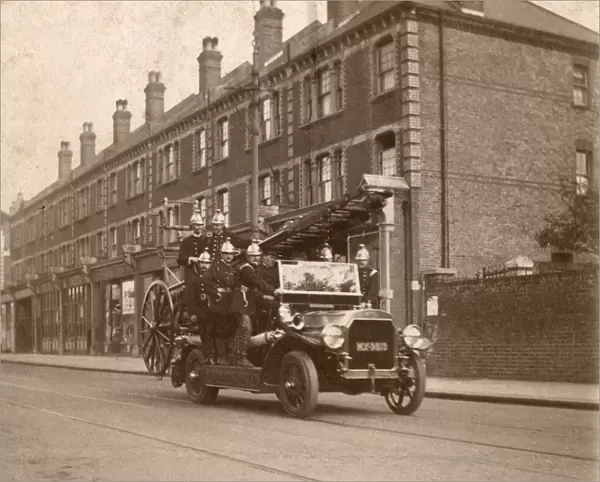 Motorised fire vehicle and crew, Twickenham