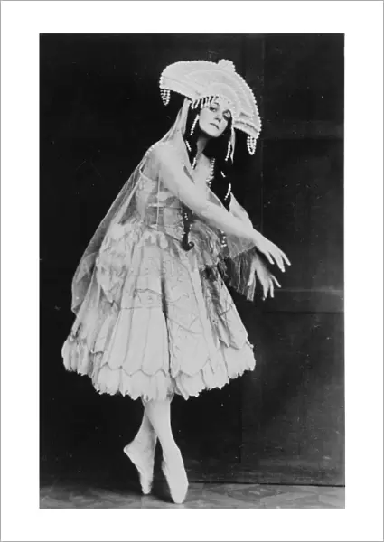 TAMARA KARSAVINA (1885-1978). Russian ballerina. Photograph, c1910