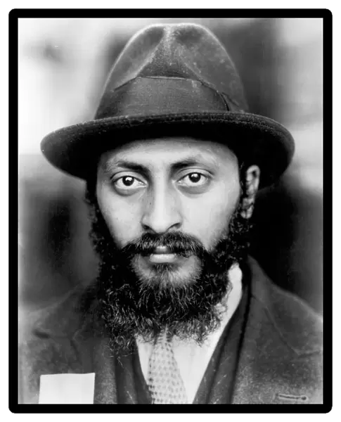IMMIGRANTS: ELLIS ISLAND. An Armenian Jew at Ellis Island: photographed by Lewis Hine
