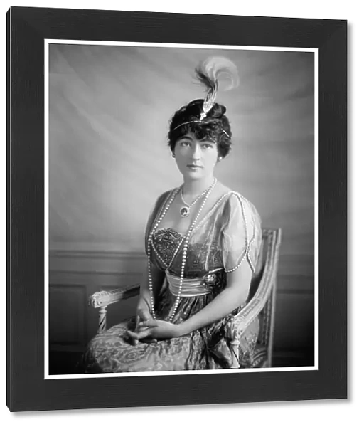 EVALYN WALSH McLEAN (1886-1947). American mining heiress and socialite