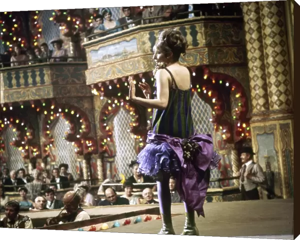 FILM: FUNNY GIRL, 1968. Barbra Streisand, performing on roller skates, starring in the film based on the life of the American comedienne Fanny Brice, 1968