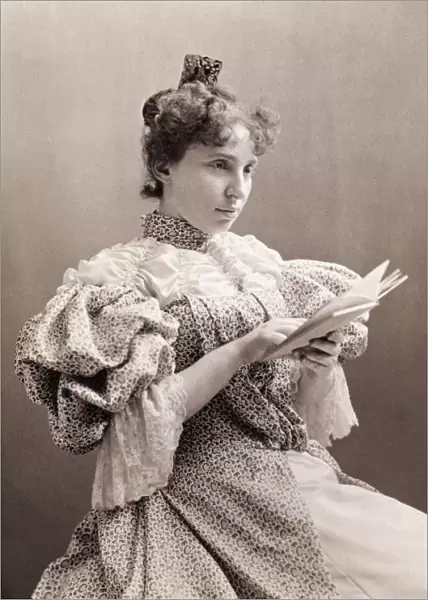 MARTHA MORTON (1865-1925). American playwright. Original cabinet photograph, New York, 1890s