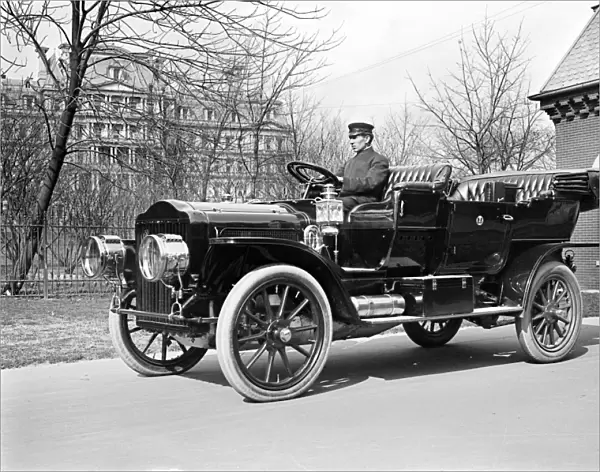 40 horse-power car used by the President of the United States. Photographed in Washington, D. C. c1909