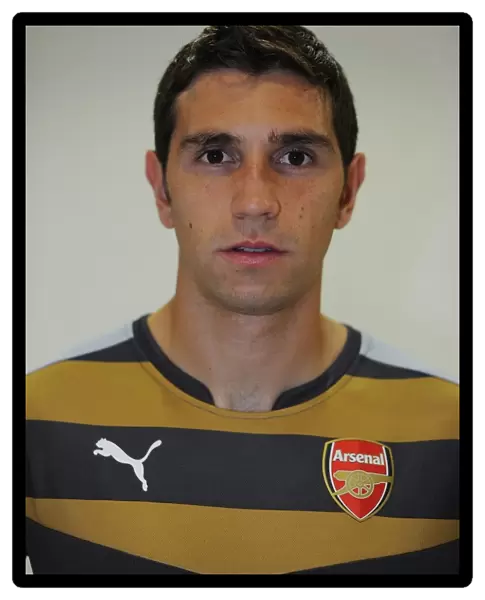 Emiliano Martinez: Arsenal First Team Photocall 2015-16