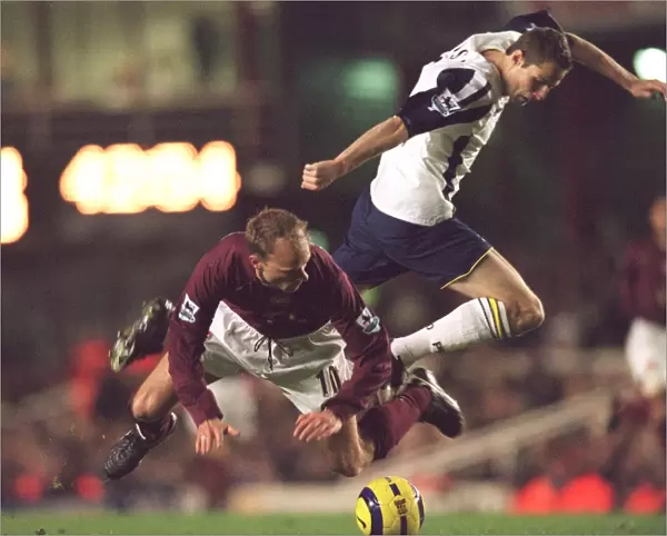 Dennis Bergkamp (Arsenal) Brian Priske (Portsmouth). Arsenal 4: 0 Portsmouth