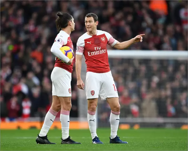 Arsenal FC: Bellerin and Lichtsteiner in Action against Huddersfield Town (2018-19)