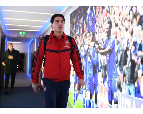 Hector Bellerin: Arsenal's Ready Stance at Leicester City's The King Power Stadium (Premier League 2019-20)