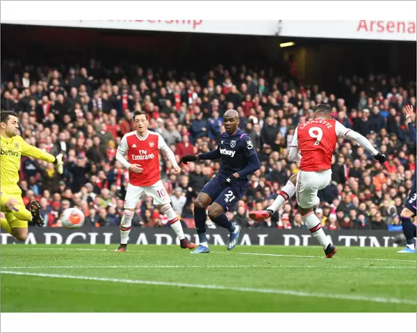 Alexis Lacazette Scores the Winning Goal: Arsenal Triumphs Over West Ham United, Premier League 2019-2020