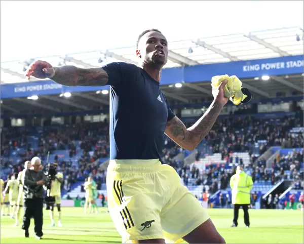 Gabriel's Shirt Throw: Leicester City vs Arsenal, Premier League 2021-22