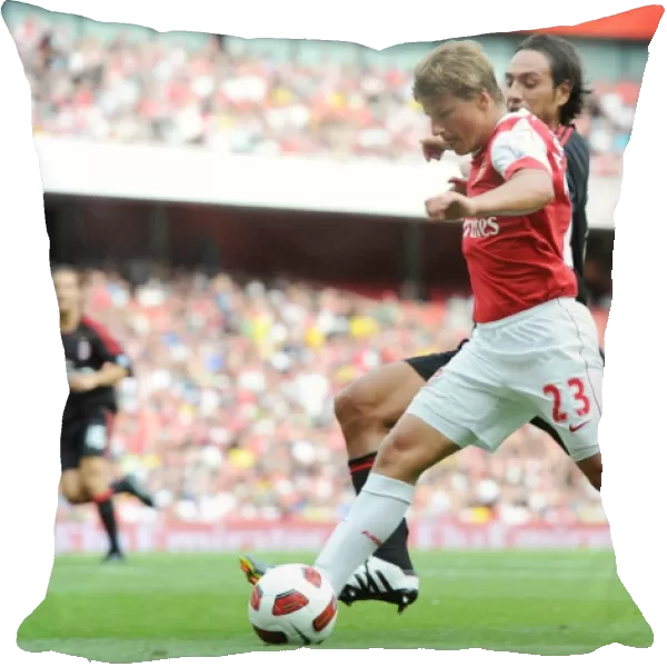 Andrey Arshavin (Arsenal) Alessandro Nesta (Milan). Arsenal 1: 1 AC Milan