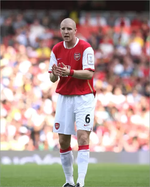 Philippe Senderos in Action: Arsenal's 2-1 Victory over Paris Saint-Germain, Emirates Cup 2007