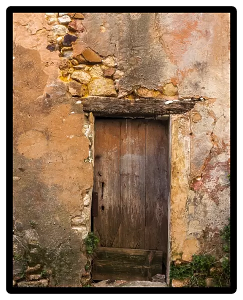 An old doorway at Rousillon in France