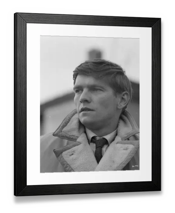 Framed Print : Tom Courtenay on Set of Billy Liar Print