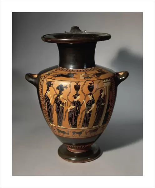 Black-figure pottery Attic hydria with women going to fountain