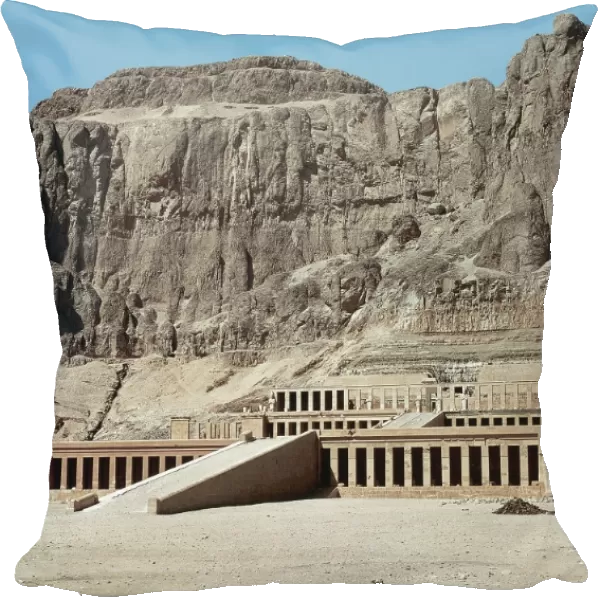 Egypt, Thebes, Deir el-Bahari, Queen Hatshepsuts Temple, dedicated to the Goddess Hathor, work of the architect Senmut, Dynasty XVIII