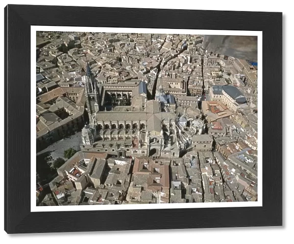 Spain, Castilla-La Mancha, Aerial view of Toledo with Toledo Cathedral