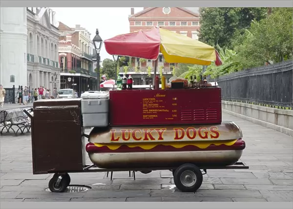 USA, Louisiana, New Orleans, hot dog stall in French Quarter