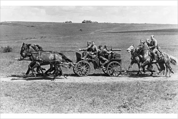 A red army cavalry unit with machine-gun carriages on the march, june 1942