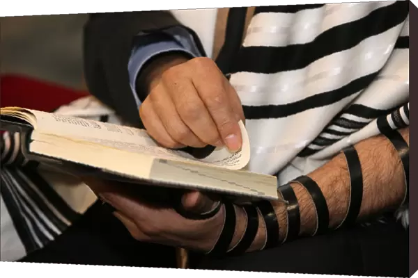 Torah reading in a synagogue