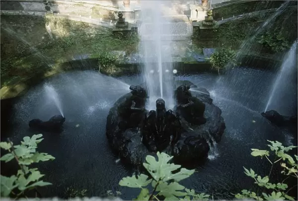 Italy, Tivoli, Villa d Este, Fountain of the Dragons