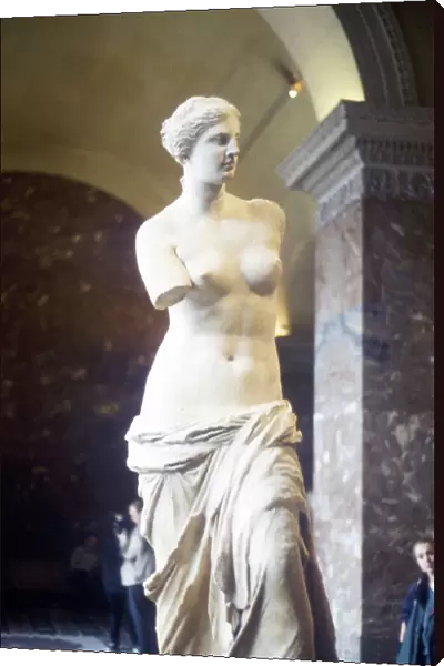 Venus de Milo, Parian marble statue discovered in 1820 on the island of Melos in the Aegean