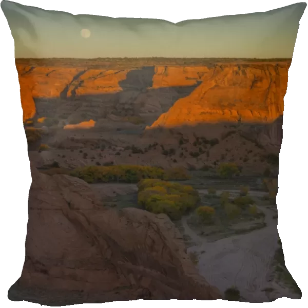 Rising moon Canyon De-Chelly, Arizona, south western United States of America