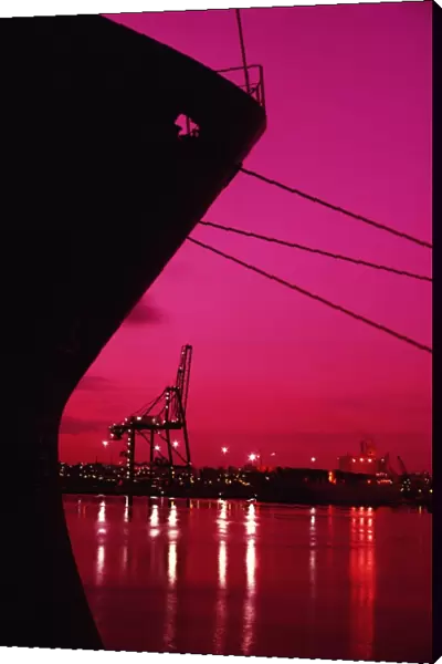 Australia, Victoria, Melbourne, container ship in shipyard, close-up