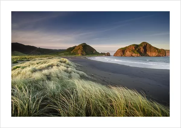 Whatipu. A remote Auckland west coast beach on the Northern side of the