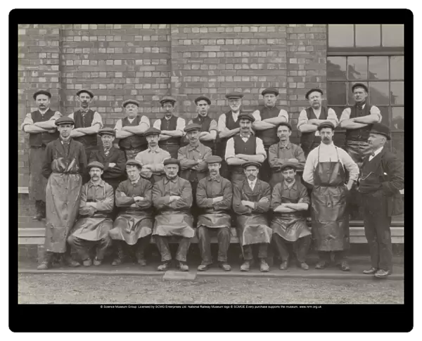 Workers at Doncaster works, South Yorkshire, c 1916