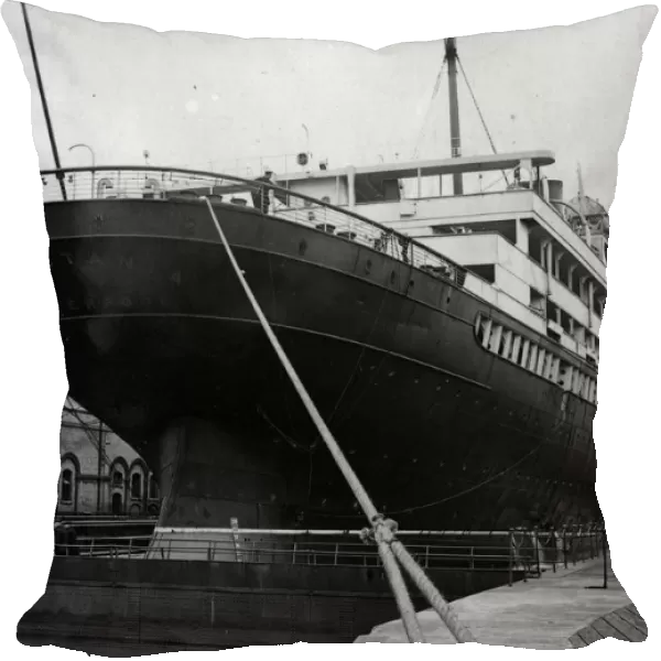 Aquitania In Dock