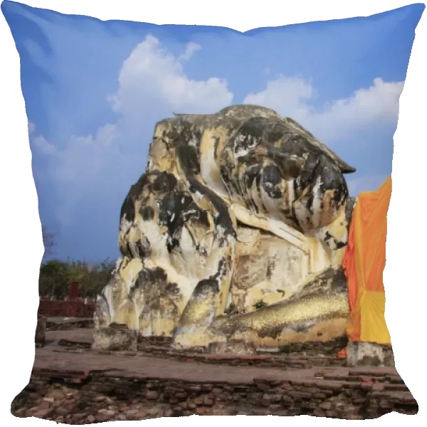 The Ruins of Ayutthaya, Wat Lokaya Sutha, Nirvana Buddha