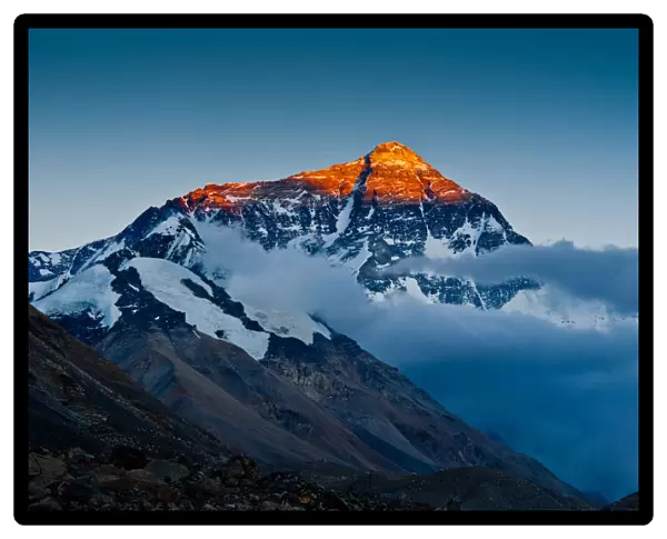 Evening light cast on top of mount Everest
