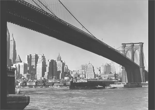 Brooklyn bridge and Manhattan skyline, New York City, USA, (B&W)